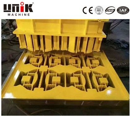 UNIK Ngembangake Kapasitas Produksi kanggo Cetakan Blok Beton Interlocking kanggo Nyukupi Permintaan Global sing Tuwuh